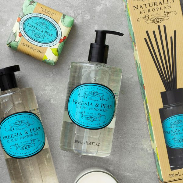 Alternative view of Freesia & Pear Flüssigseife Flasche mit Pumpspender 500 ml