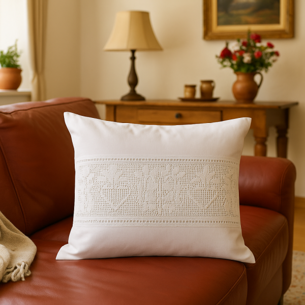 Alternative view of Kissenhülle mit Häkelspitze im Shabby Landhaus Look, 40x40 cm, Hossner, 100% Baumwolle, Weiß