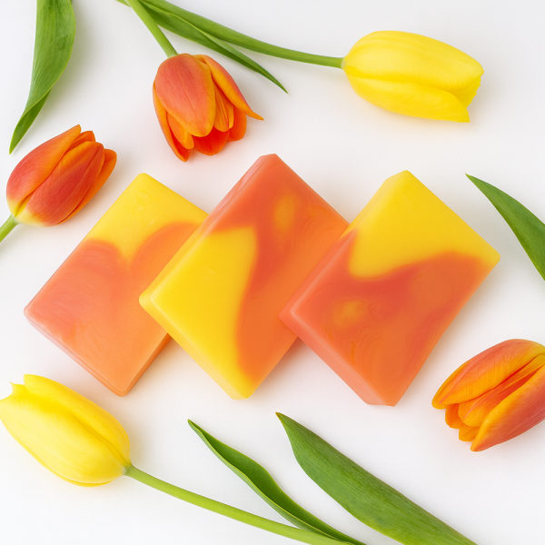 Nesbel Seife Tulpe – blumig & frisch | Glycerin-Seife vegan (100 g)